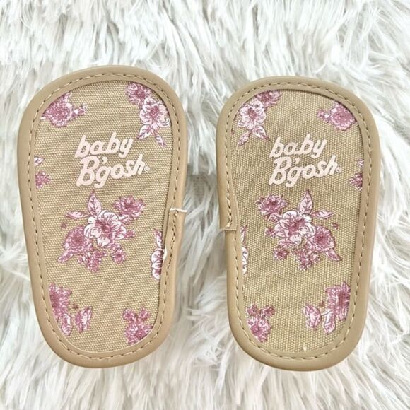 OshKosh B'gosh White Eyelet Lace Knot Baby Girl Sandals Size 1‎ (0-3 months) - Picture 8 of 11